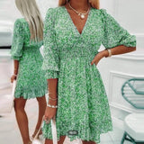 Sunna elegant floral dress with a flattering feminine silhouette