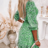 Sunna elegant floral dress with a flattering feminine silhouette
