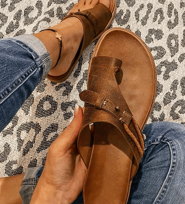 Delia comfort sandals with cushioned insole and arch support, shown in a neutral colourway
