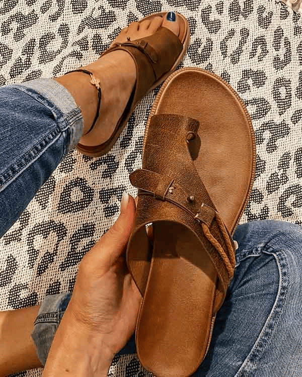 Delia comfort sandals with cushioned insole and arch support, shown in a neutral colourway