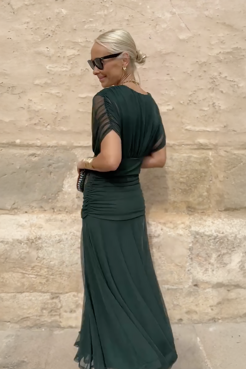 Mela elegant V-neck maxi dress with flowing skirt and drop-shoulder sleeves
