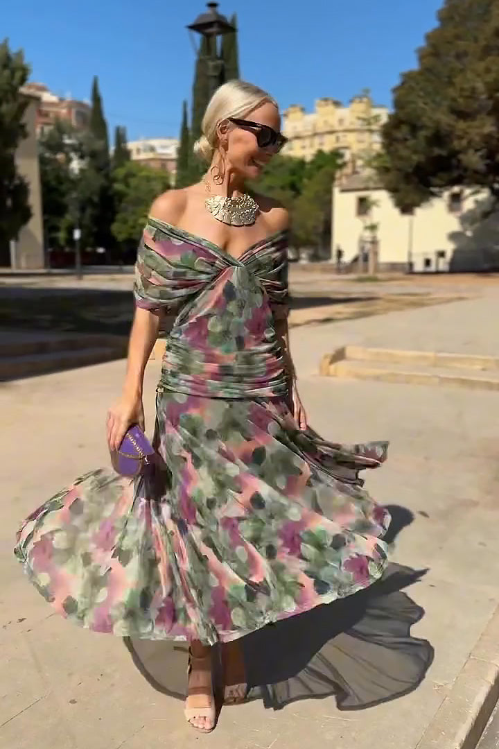 Mela elegant V-neck maxi dress with flowing skirt and drop-shoulder sleeves