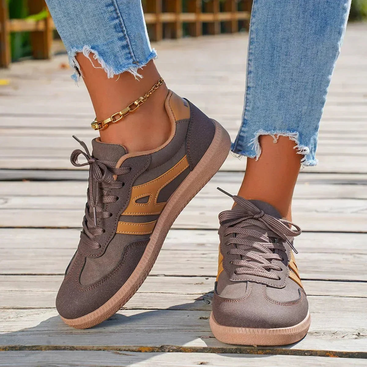 Eloane elegant orthopaedic comfort shoe shown in a neutral tone