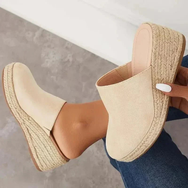 Rangi closed-front sandal with rope-woven heel in beige, blue and black