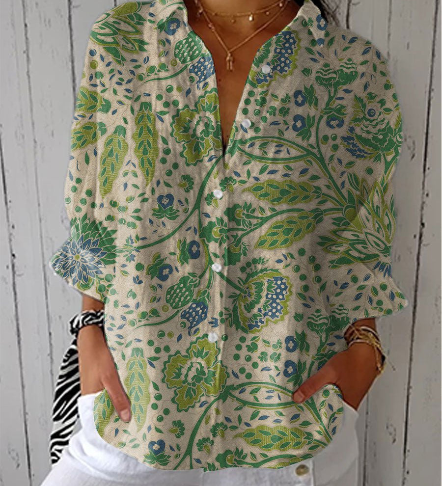 Zel vintage floral blouse with V-neckline and airy half sleeves