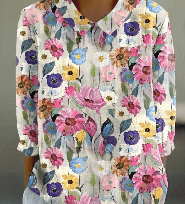 Jill artistic floral short-sleeve top with round collar and relaxed fit