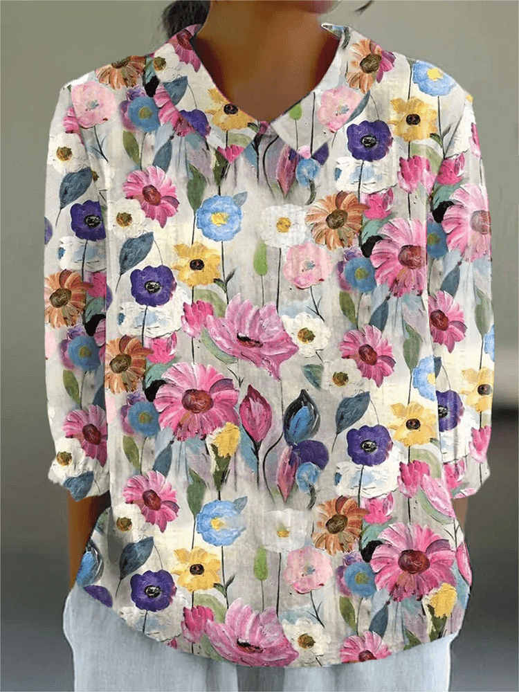 Jill artistic floral short-sleeve top with round collar and relaxed fit