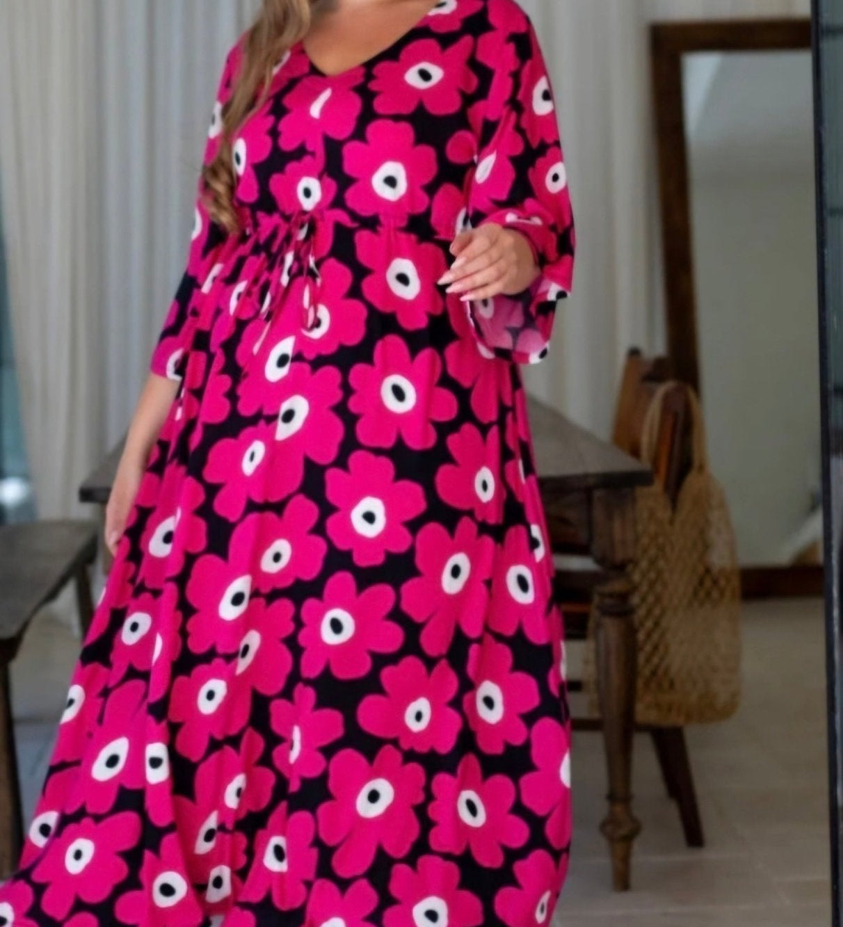Jella floral maxi dress with V-neckline, wide sleeves and drawstring waist